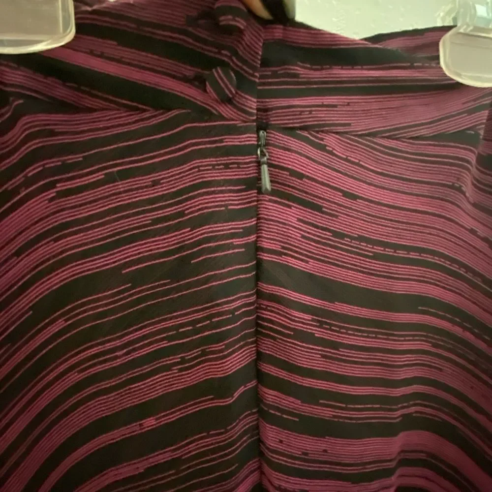 Diane Von Furstenberg 100% silk skirt, size 6